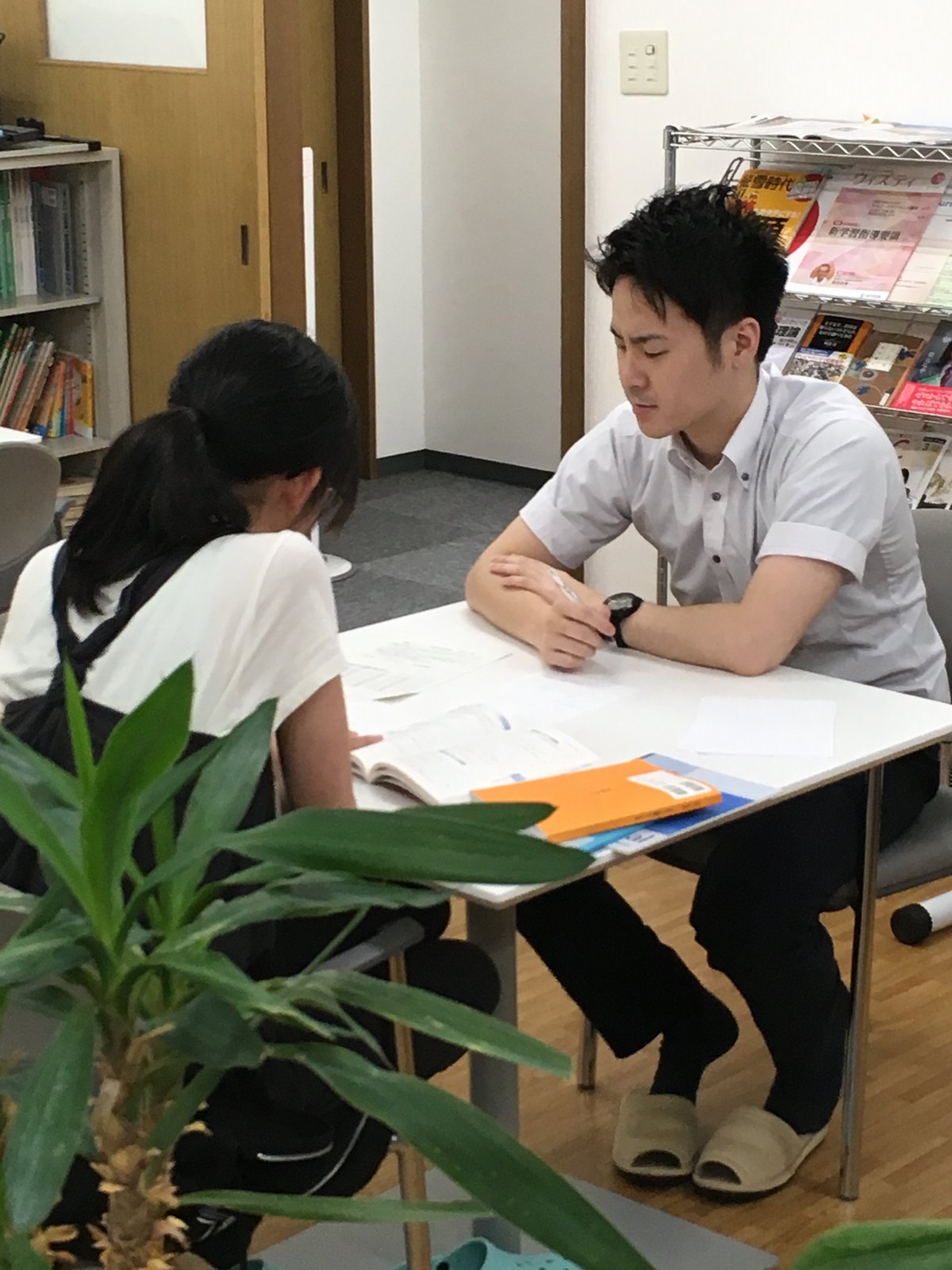 講師と生徒の1対1 オンリーワン個別指導